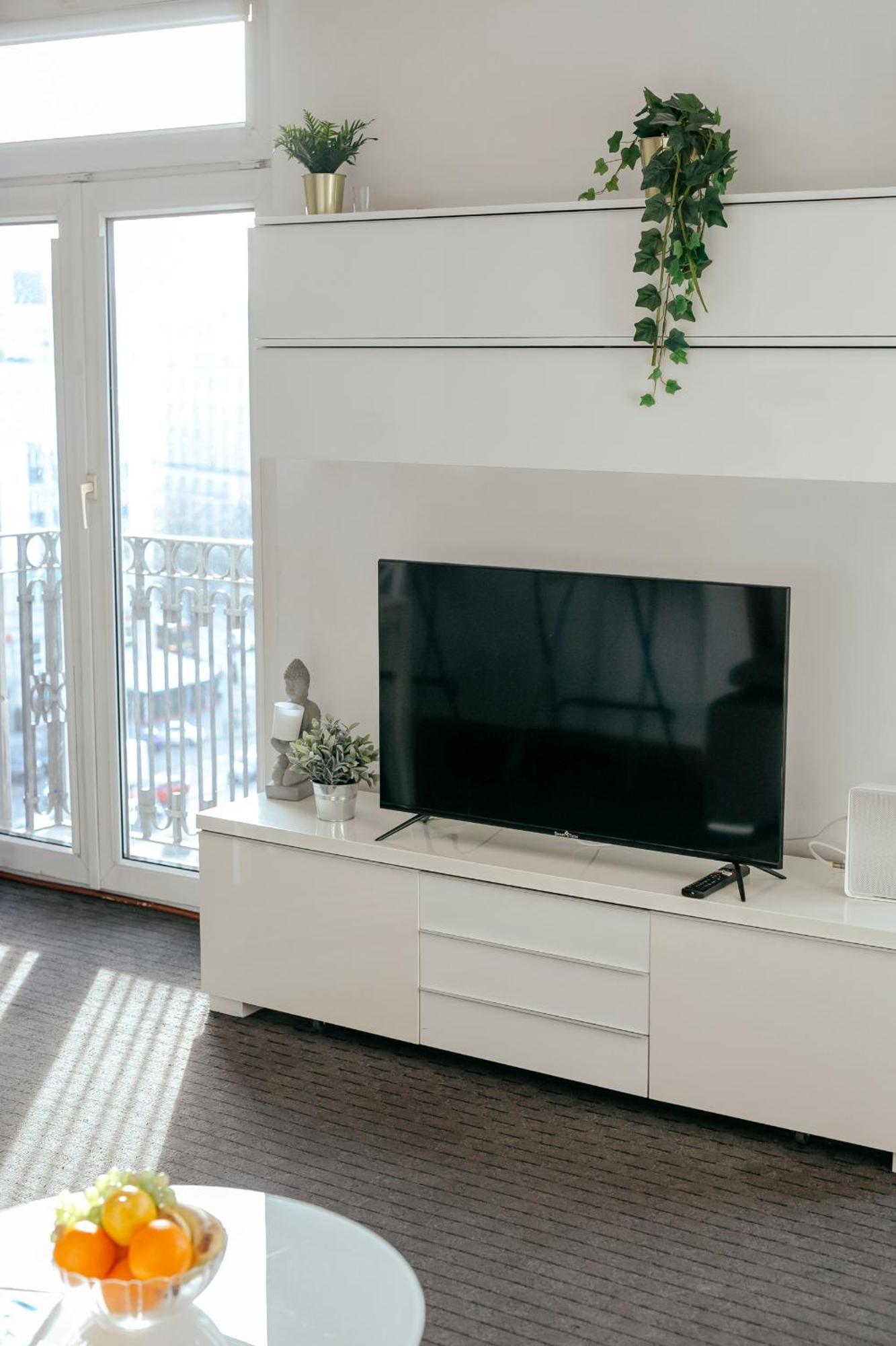 Plac Konstytucji 6 Orange - Apartament Dla 4 Osob - Bezplatny Parking - Free Parking - Piekny Widok Na Panorame Warszawy Varšava Exteriér fotografie